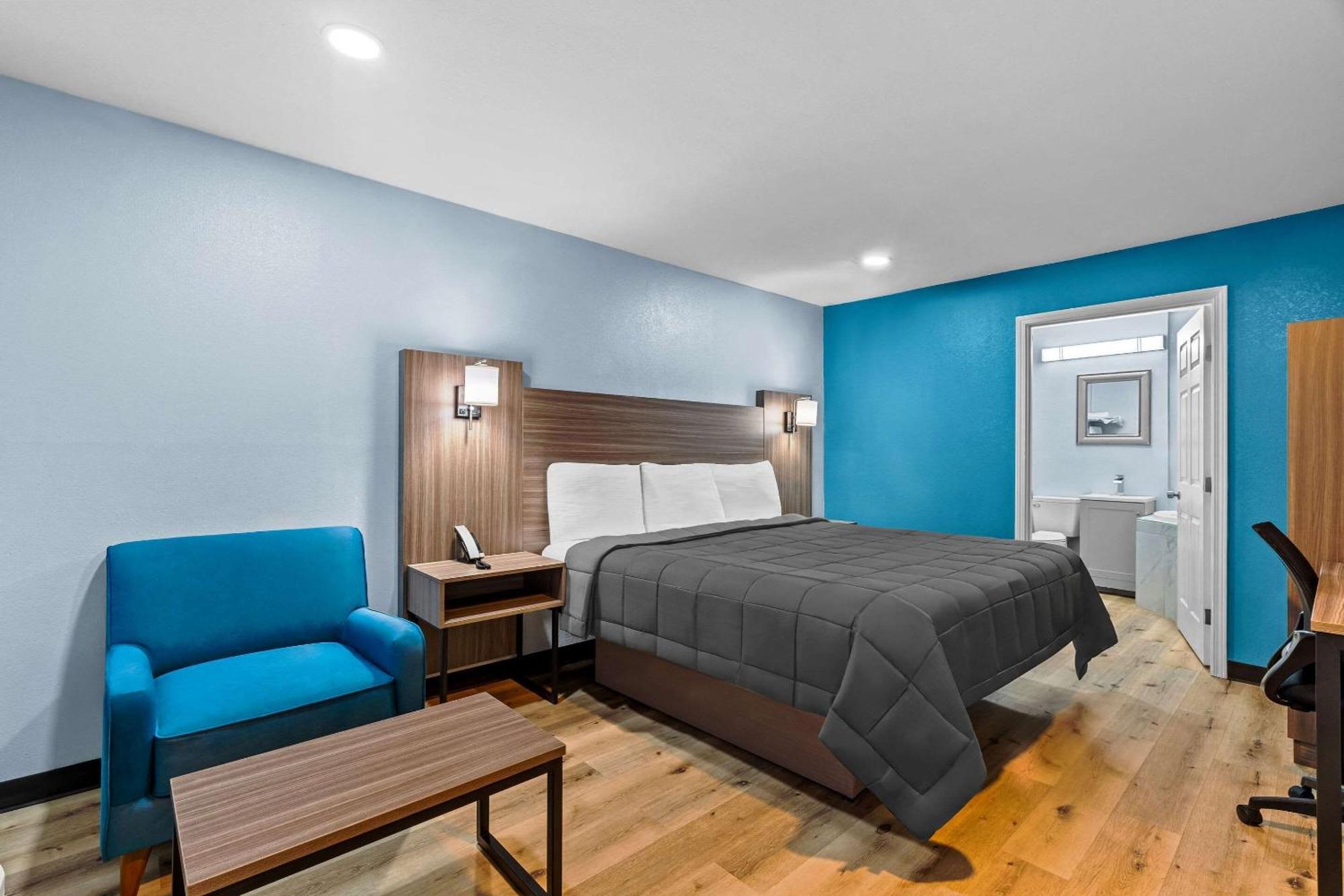 Rodeway Inn & Suites Брукхейвън Екстериор снимка